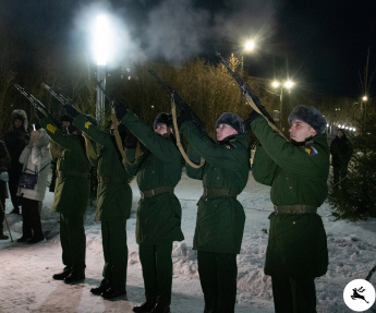 Накануне Дня рождения Воркуты у стелы "Город трудовой доблести" состоялся памятный митинг.